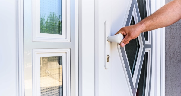 comment isoler phoniquement sa porte d'entrée - Aluminium, Métal